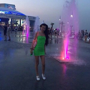 zcVJJF7Hq0I.jpg