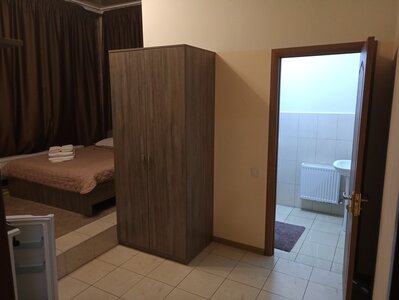 P81214-202711.jpg