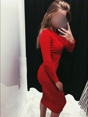 200006000749_398733.jpg